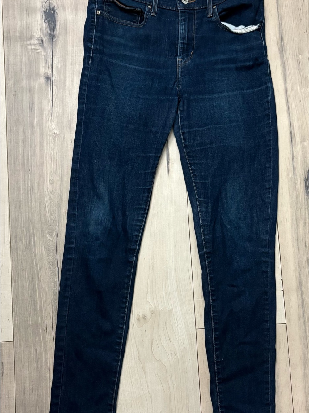 Signature by Levi Strauss Women’s Dark Blue Skinny Jeans